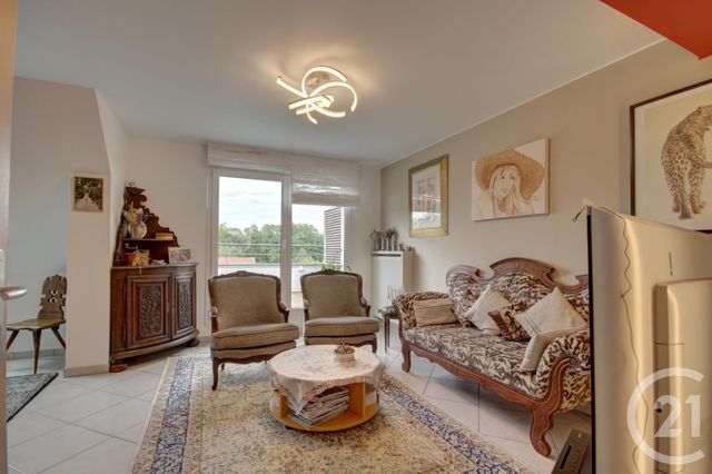 Appartement à vendre - 4 pièces - 94.59 m2 - ERSTEIN - 67 - ALSACE - Century 21 Ckh Immobilier